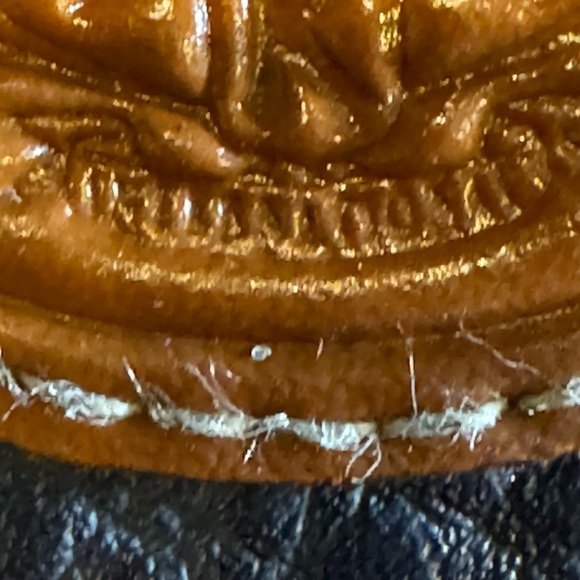 Vintage Blue and Tan Pebblesd Leather Crossbody Bag - Picture 14 of 15